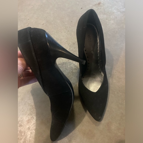 Black suede BCBG heels size 7 not worn - Picture 2 of 4